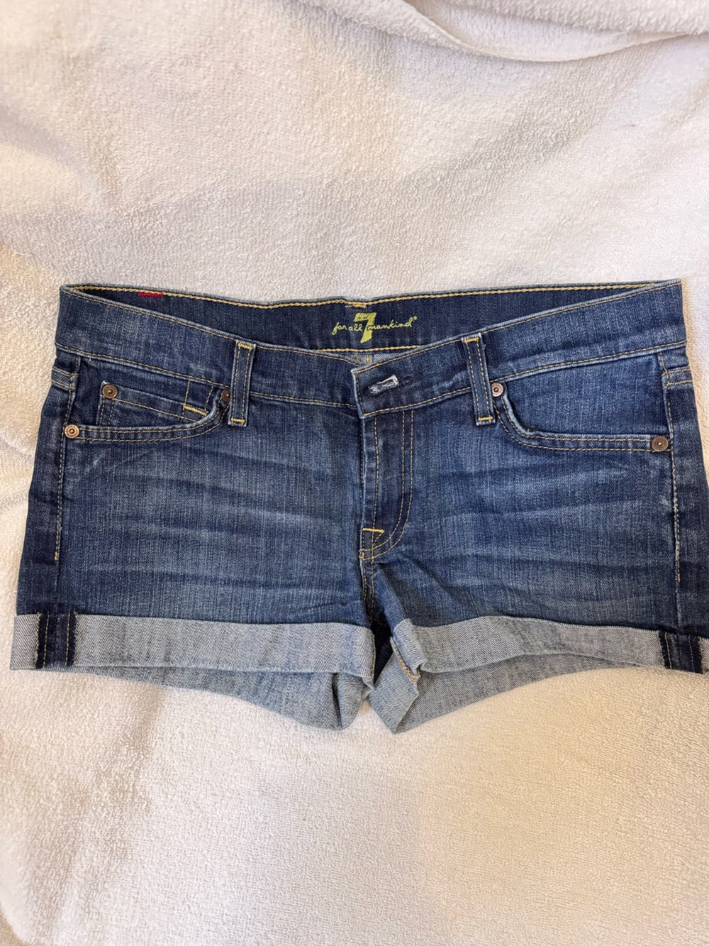 7 for all mankind women’s size 27 Jean shorts. Rolled cuff dark wash like new.